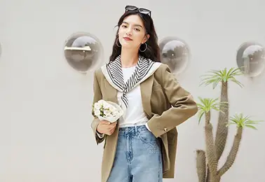 简约通勤 低调高级 职场女性的雅致之选